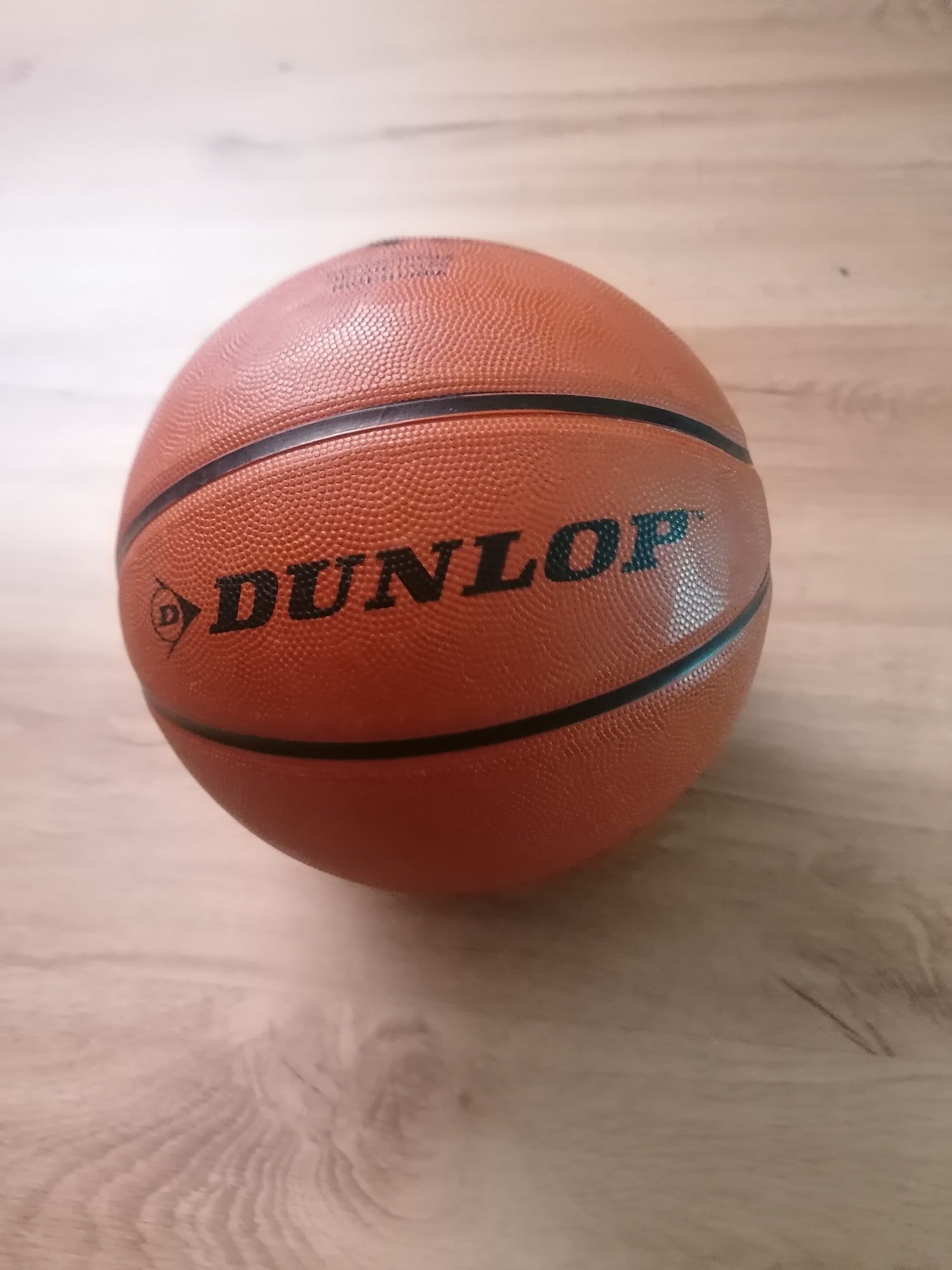 Conjunto de três bolas de basketball