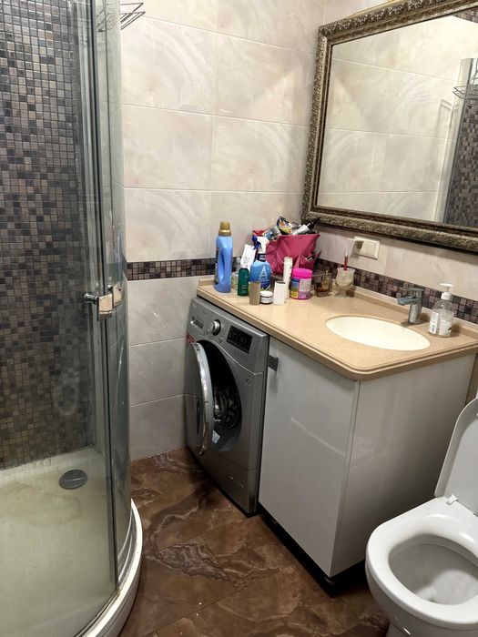 Пропонується в оренду будинок з виходом на воду