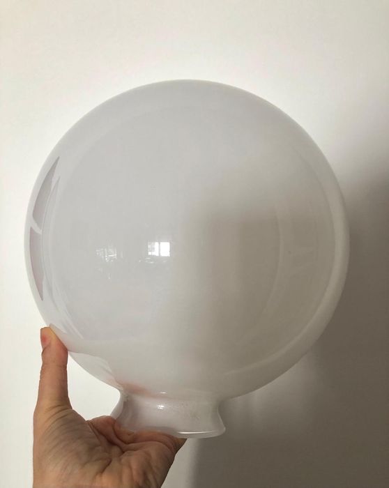 Globo de vidro opaco