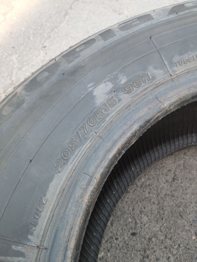 Bridgestone 205/70/15