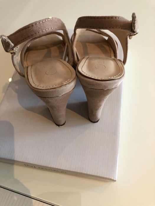 Sandálias rosa nude da Haity - tamanho 37