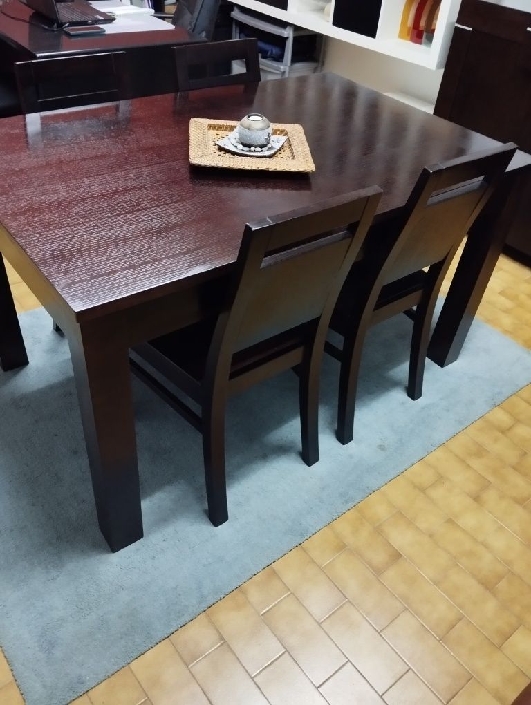 Mobiliário de sala de jantar "wengue" madeira maciça