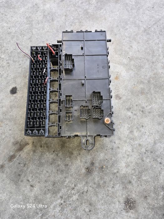 Skrzynka bezpieczników Mercedes atego