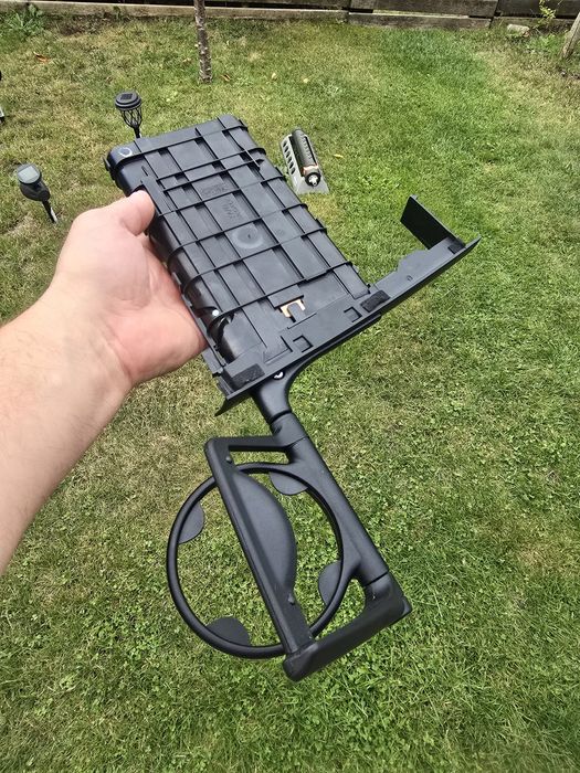 Uchwyt na kubek puszkę Saab 93 2008 Rok NR 4  Lift