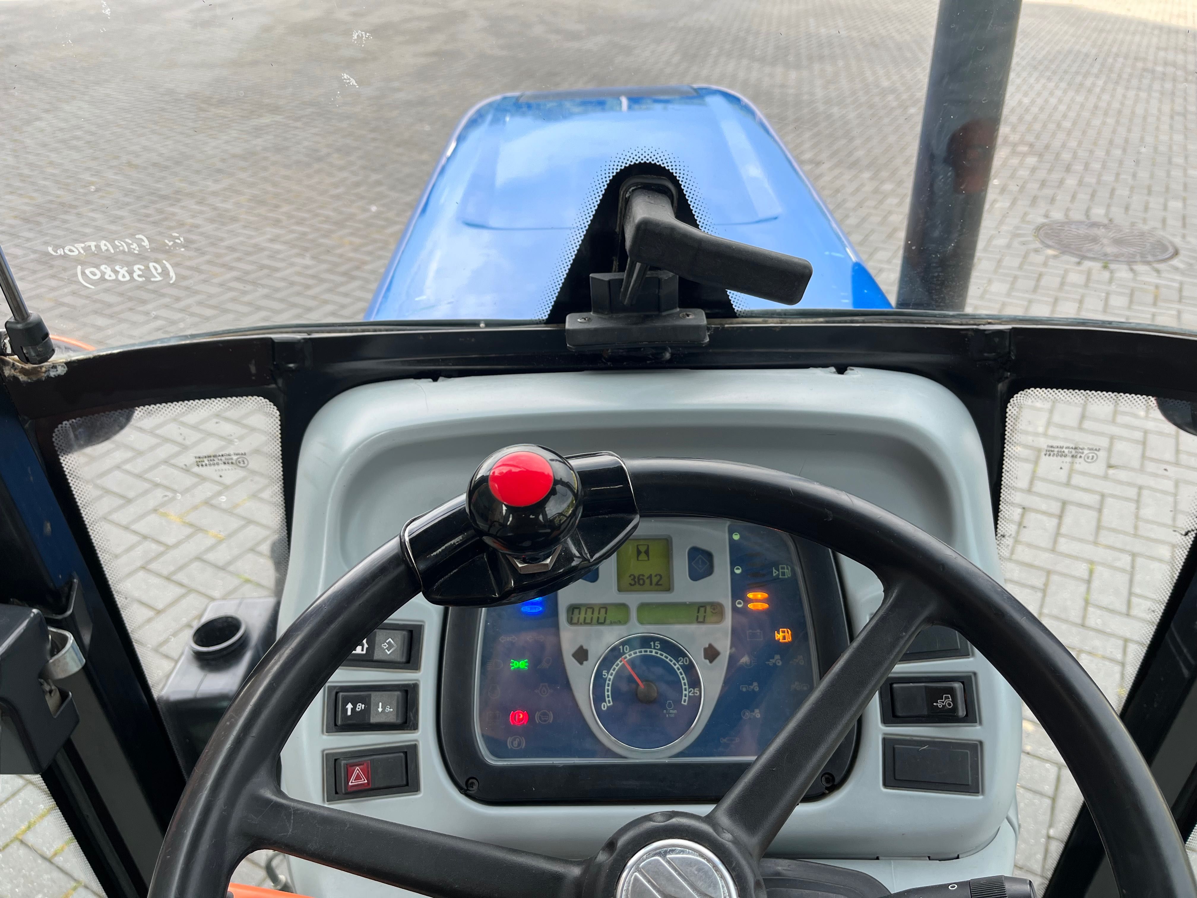 New Holland T4.105V Super Stan ciągnik sadowniczy