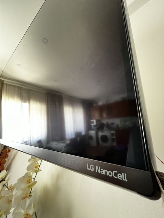 TV 55" LG NanoCell 4K TV - 55SM8200PLA + base + comando