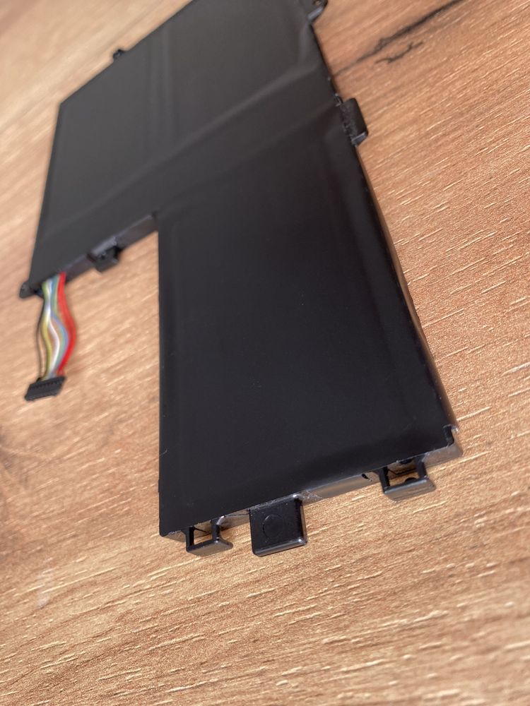 B0443 Oryginalna bateria Lenovo L18M3PF7