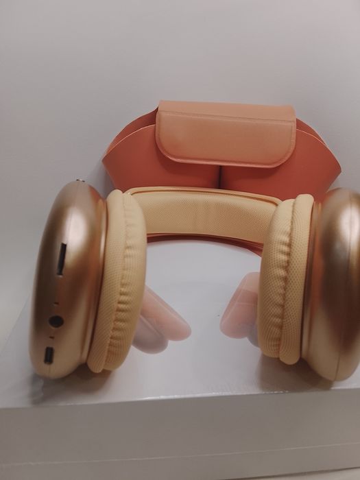 Auscultadores Pro Max coral