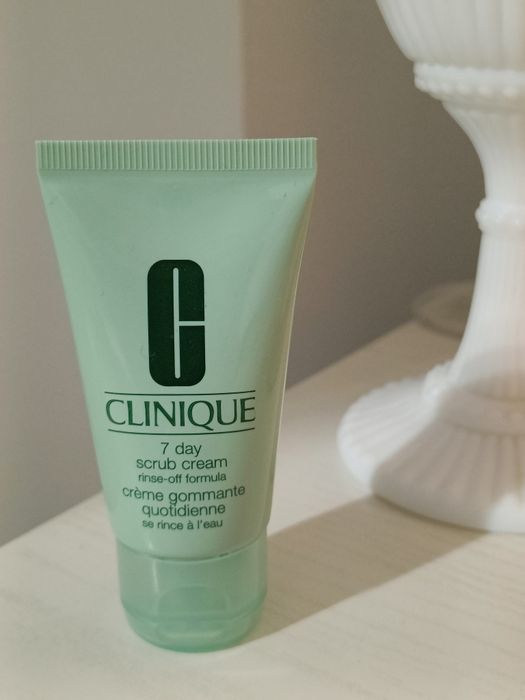 Clinique Day Scrub Cream Rinse-Off Formula peeling 30 ml