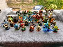 Skylanders figurki 4 serie