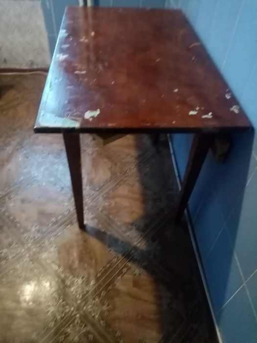 Стіл кухонний дерев'яний