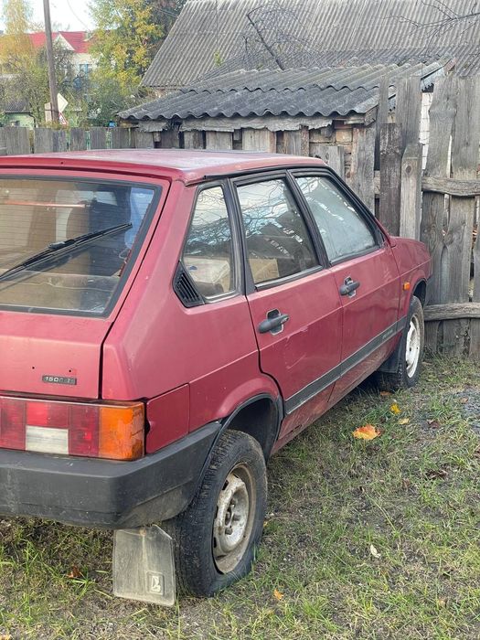 ВАЗ 2109 дев'ятка