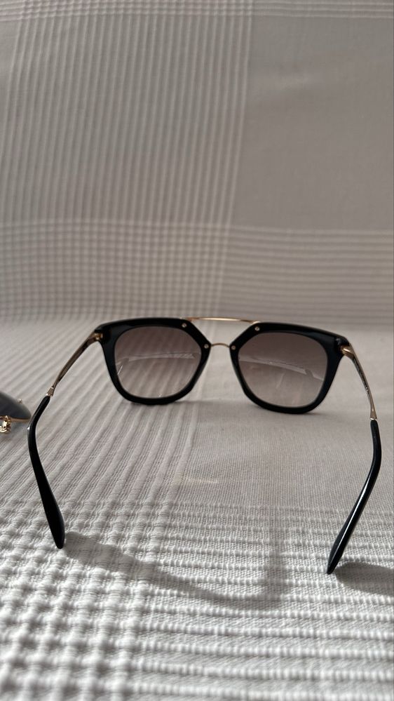 Oculos de sol Prada