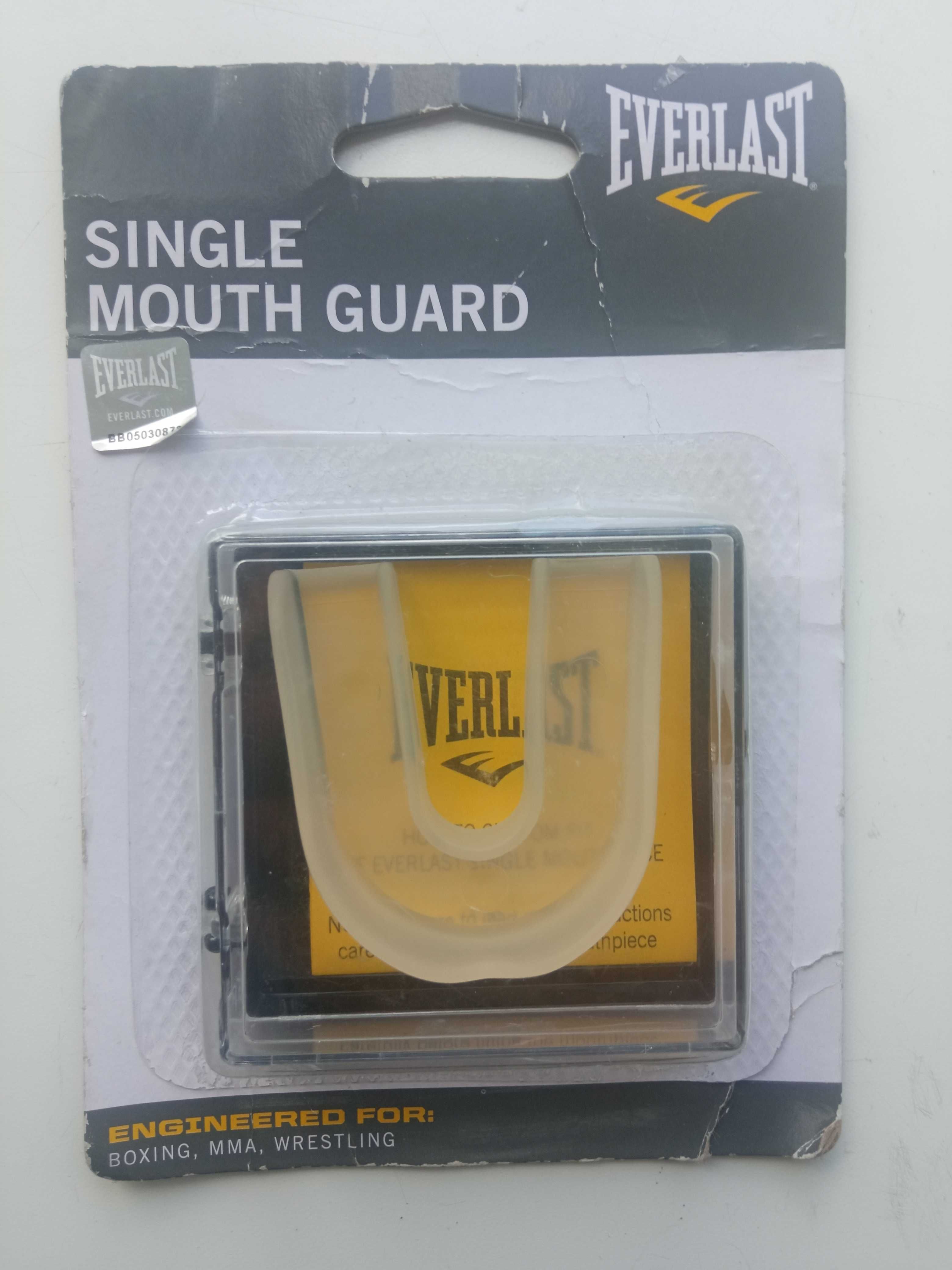 Капа боксерская Everlast model 4405E