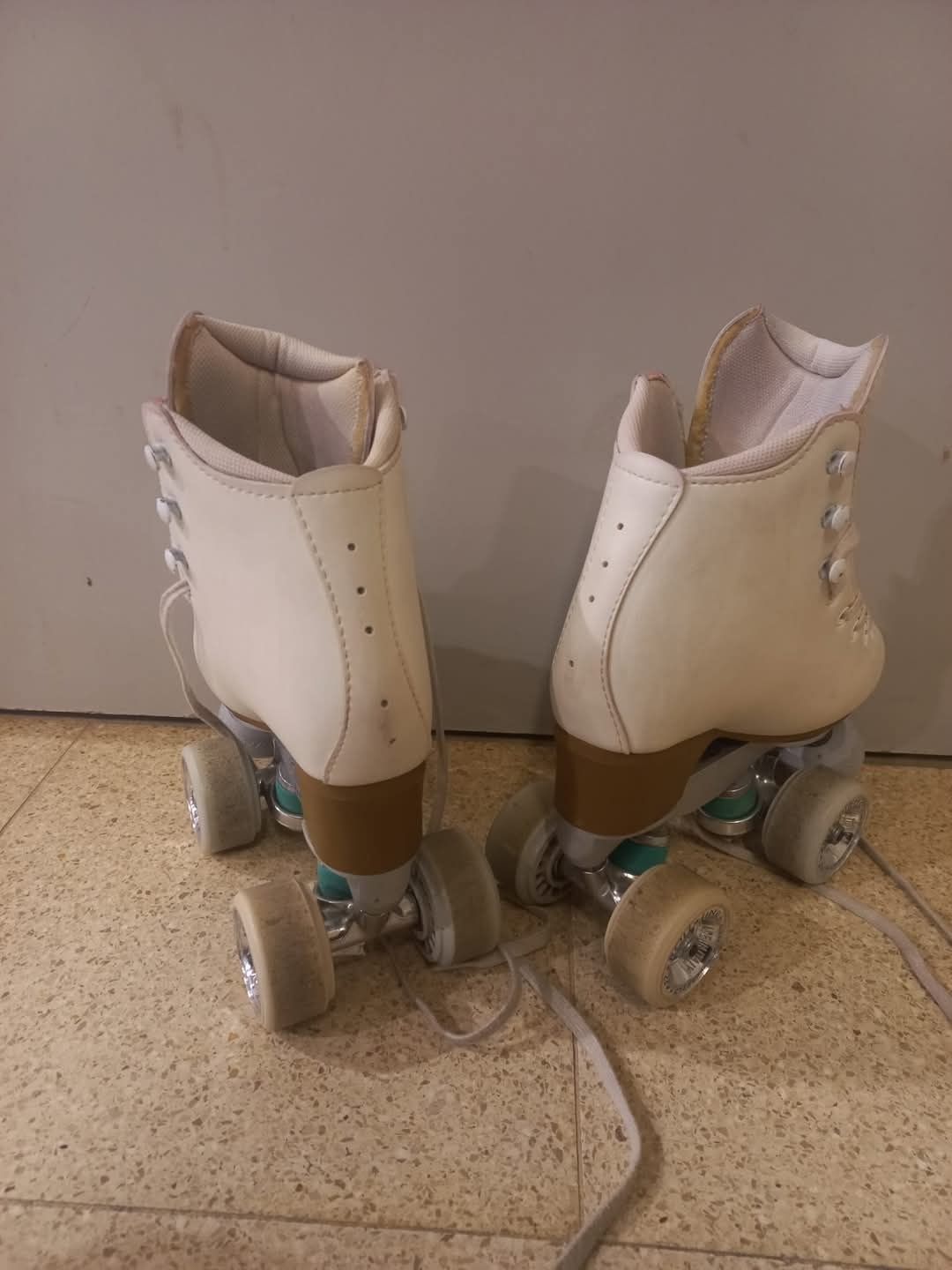 Patins em 2° mão