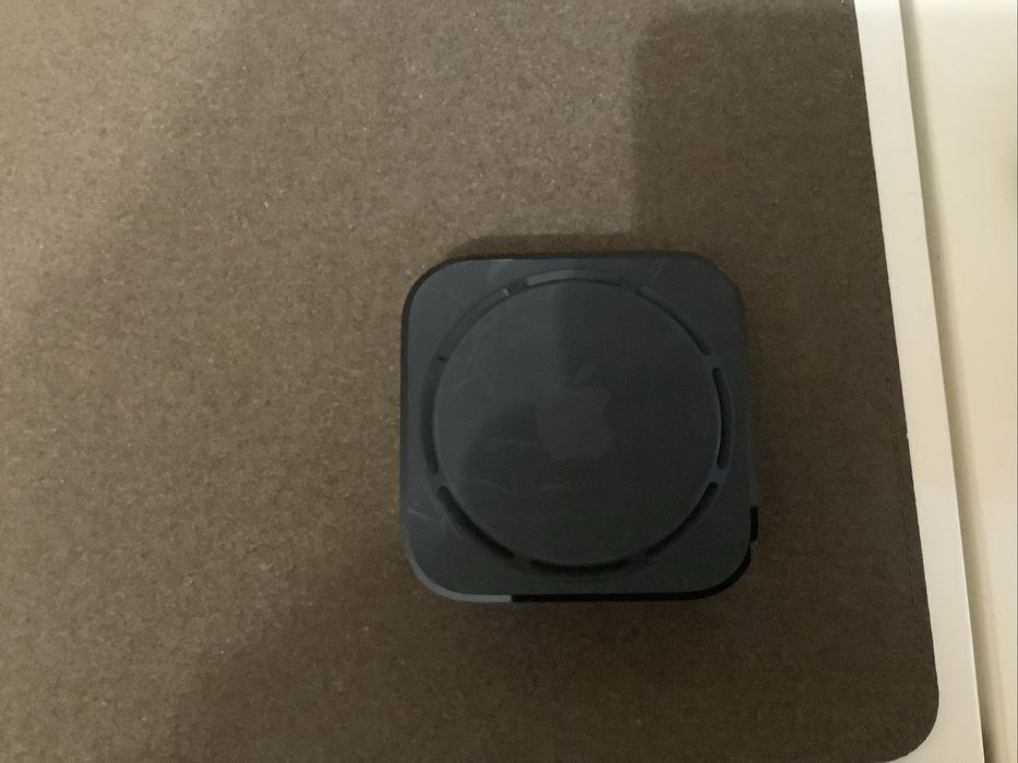 Apple TV 4K 64 Gb у відмінному стані + в подарунок інсталяція на стіну