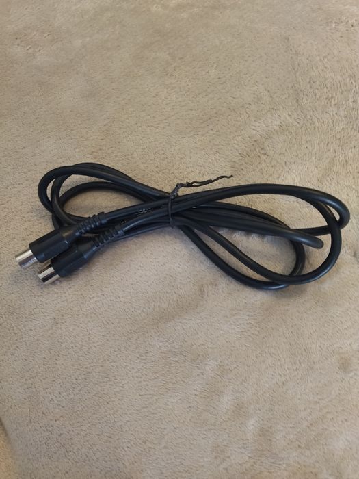 Коаксиальный кабель 75 ом, мама -папа. Можно обмен на кабель HDMI.