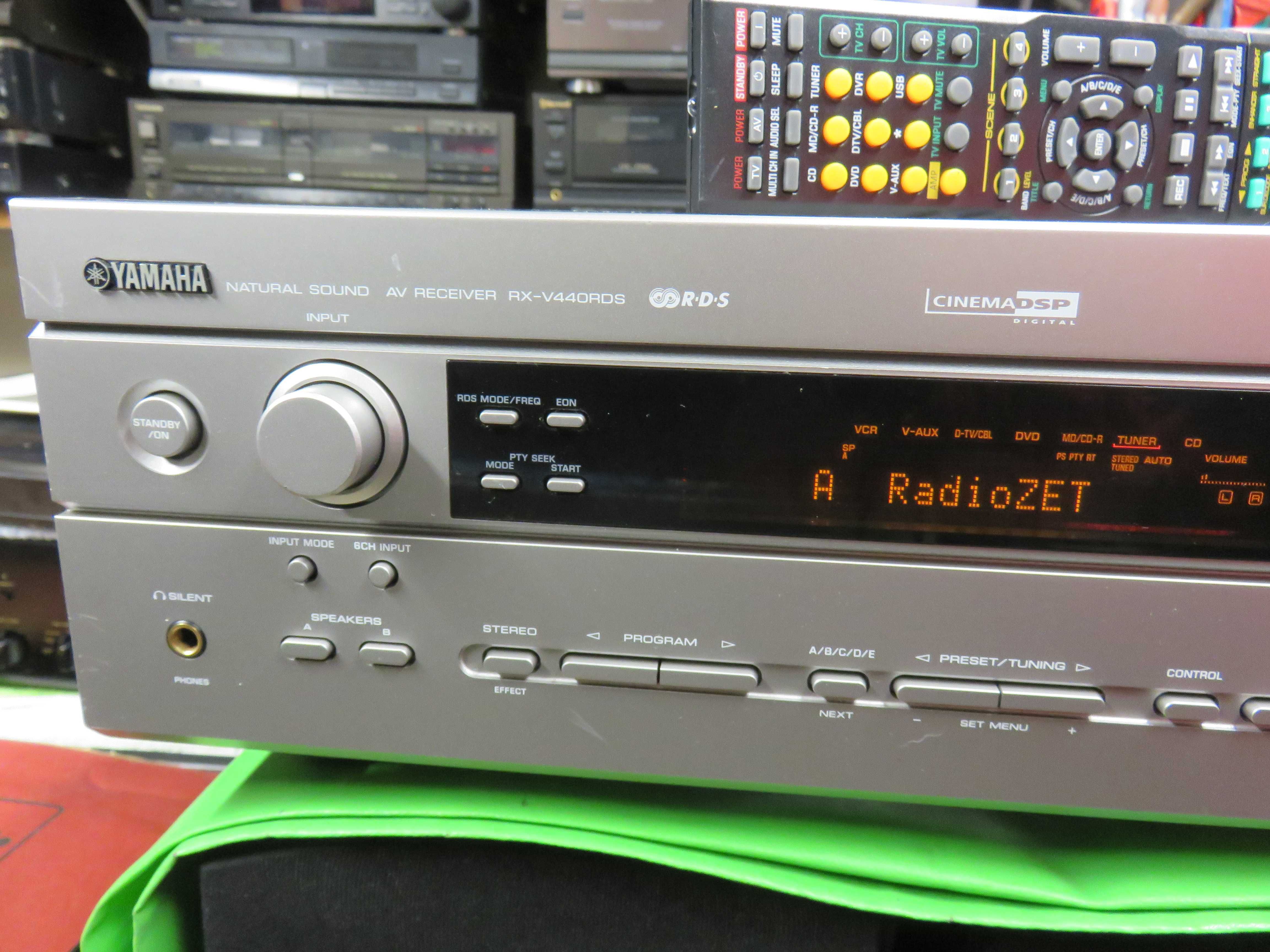 Amplituner Yamaha RX-V440RDS Pilot optyka
