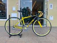 Bicicleta Estrada Giant TCR Preto e Amarelo Once Campagnolo 44