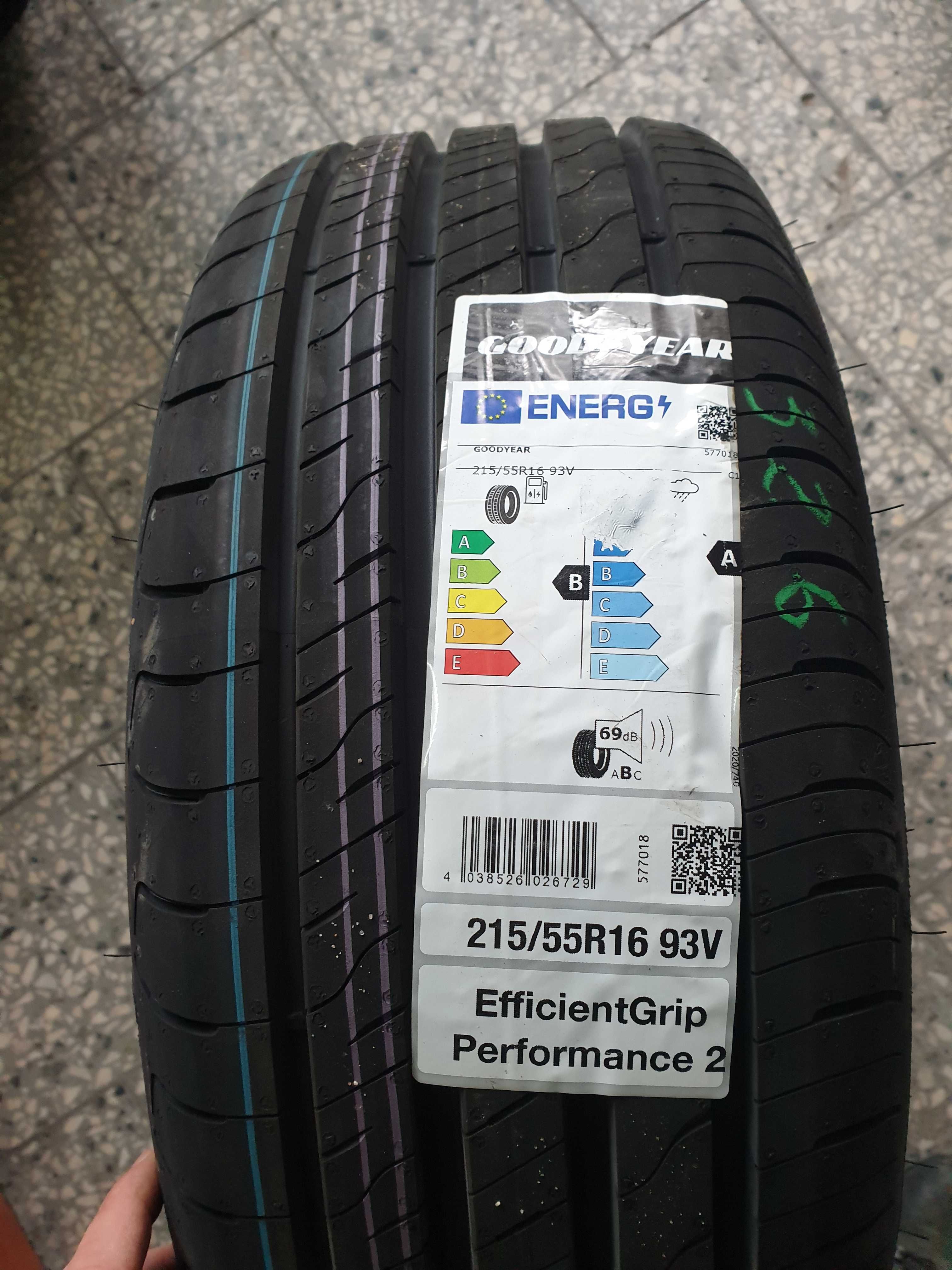 Good Year EfficientGrip Performance 2 215/55 R16 93V dot22