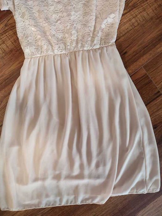 Beżowa zwiewna sukienka r.M r.36/38 komunia chrzest ślub