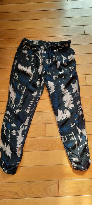 Sprzedam spodnie z River Island