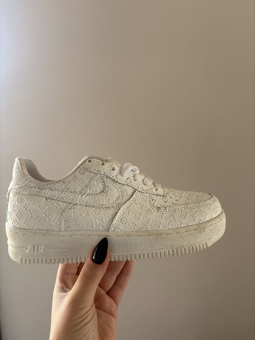 Sapatilhas Airforce x LV