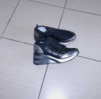 Sneakersy aotoria 39