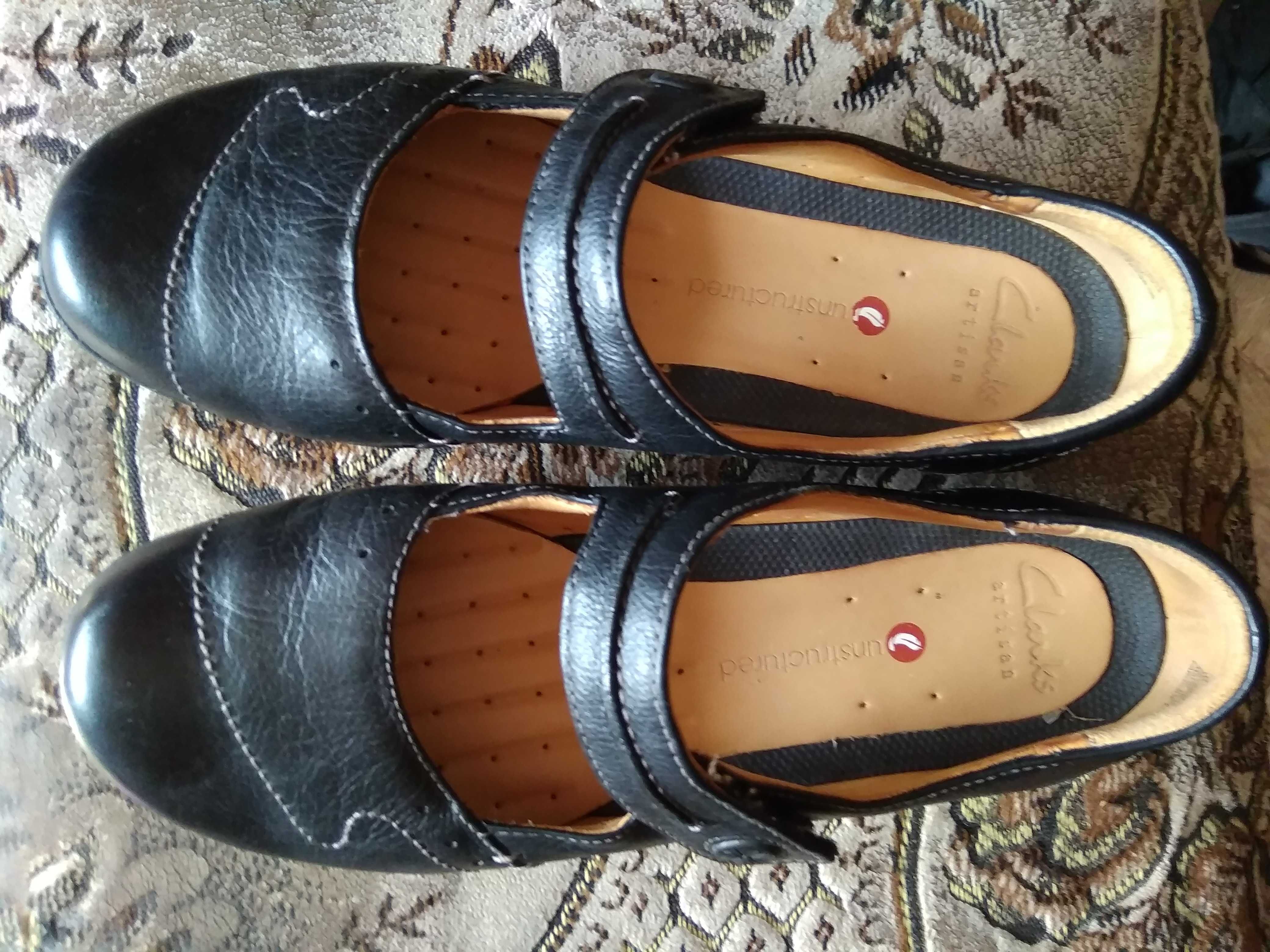 Продам  кожаные туфельки Clarks Artisan Unstructured (37 размер)