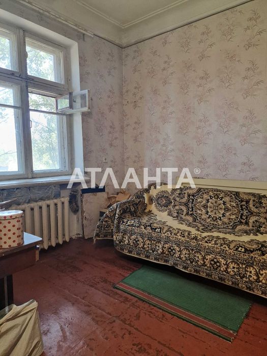 Предлагается 2 комнаты в комму все свое, за дверью.