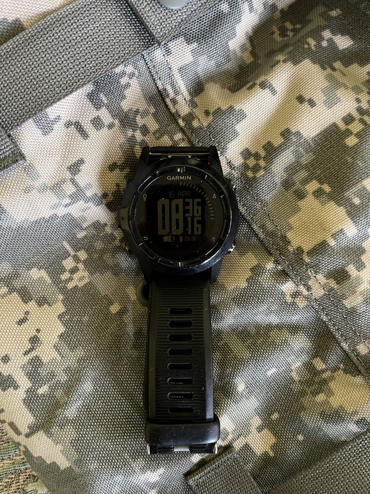 Годинник Garmin tactix