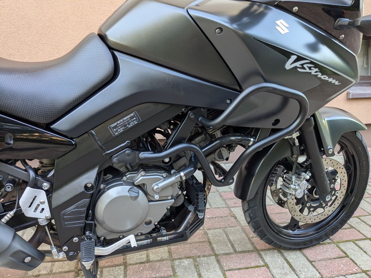 Suzuki DL 650 V-Strom, zadbany, 3 kufry