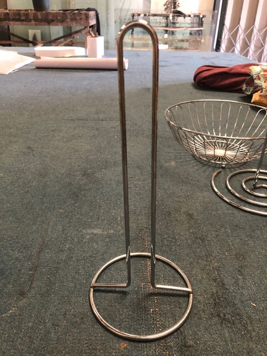 Cesto+suporte para capsulas de café + suporte rolo papel