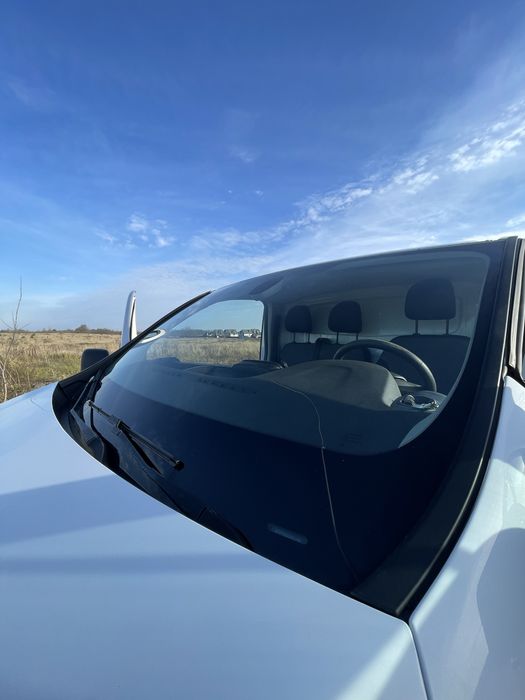 Opel Vivaro 2017 року