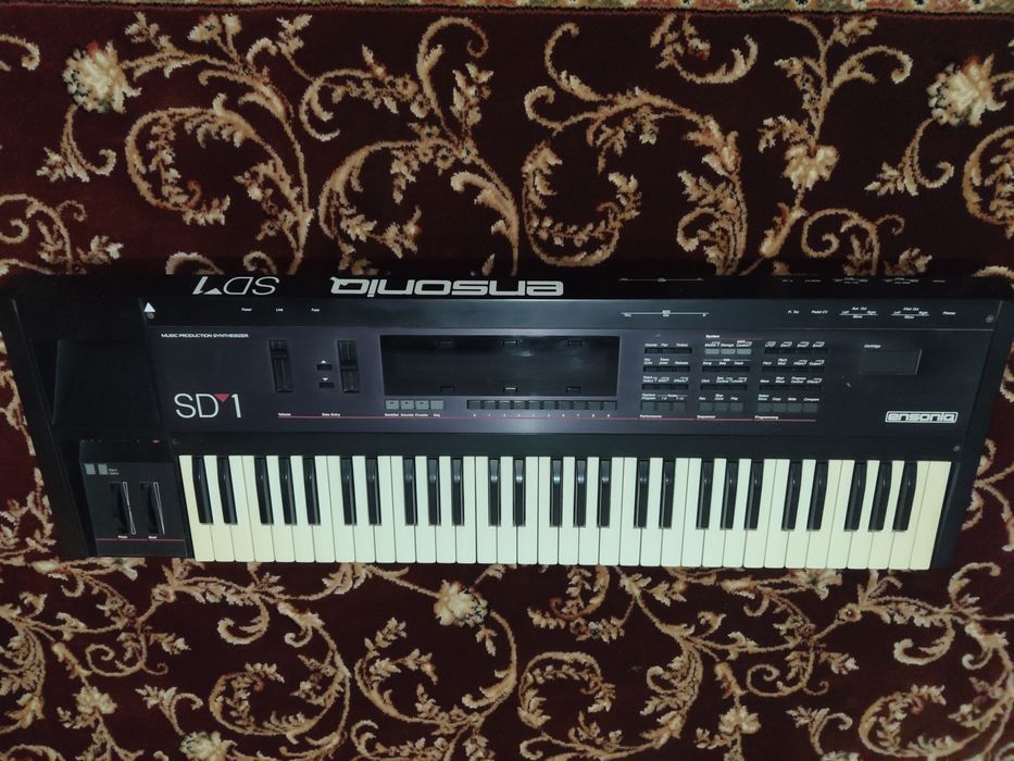 Ensoniq SD1- синтезатор + usb FDD