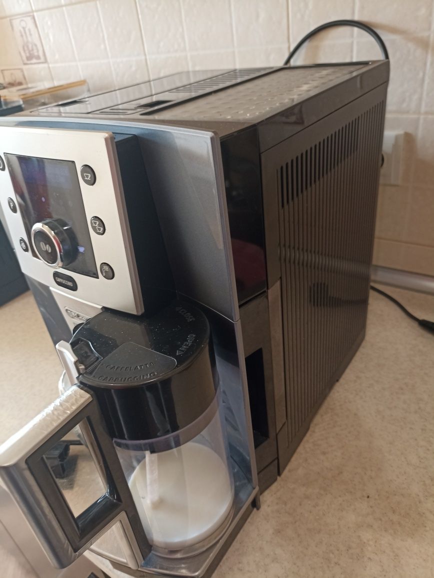 Кавомашина Delonghi perfecta