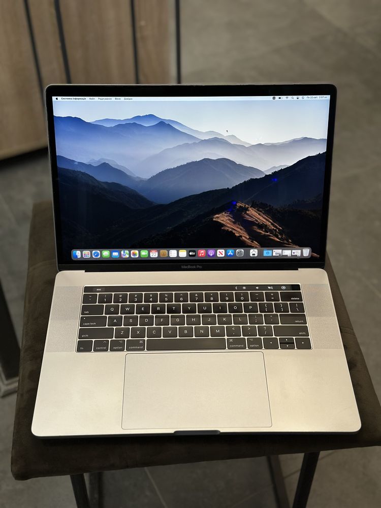 MacBook Pro 15 2017 i7/16Gb/256Gb