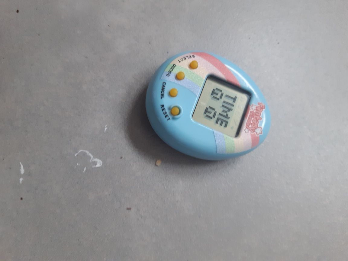 Tamagotchi niebieskie
