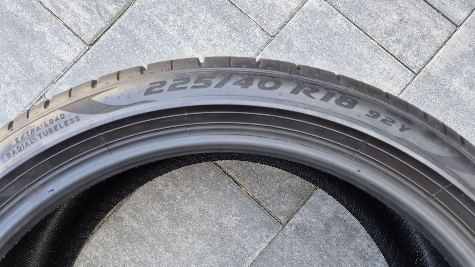 1x Pirelli P Zero PZ4 225/40R18 92Y XL A0 DOT 4621 5,7 mm