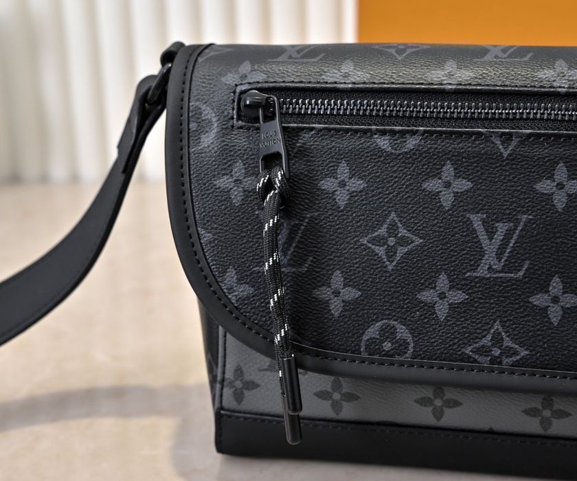Louis Vuitton Pulse сумка мужская кожаная через плечо monogram