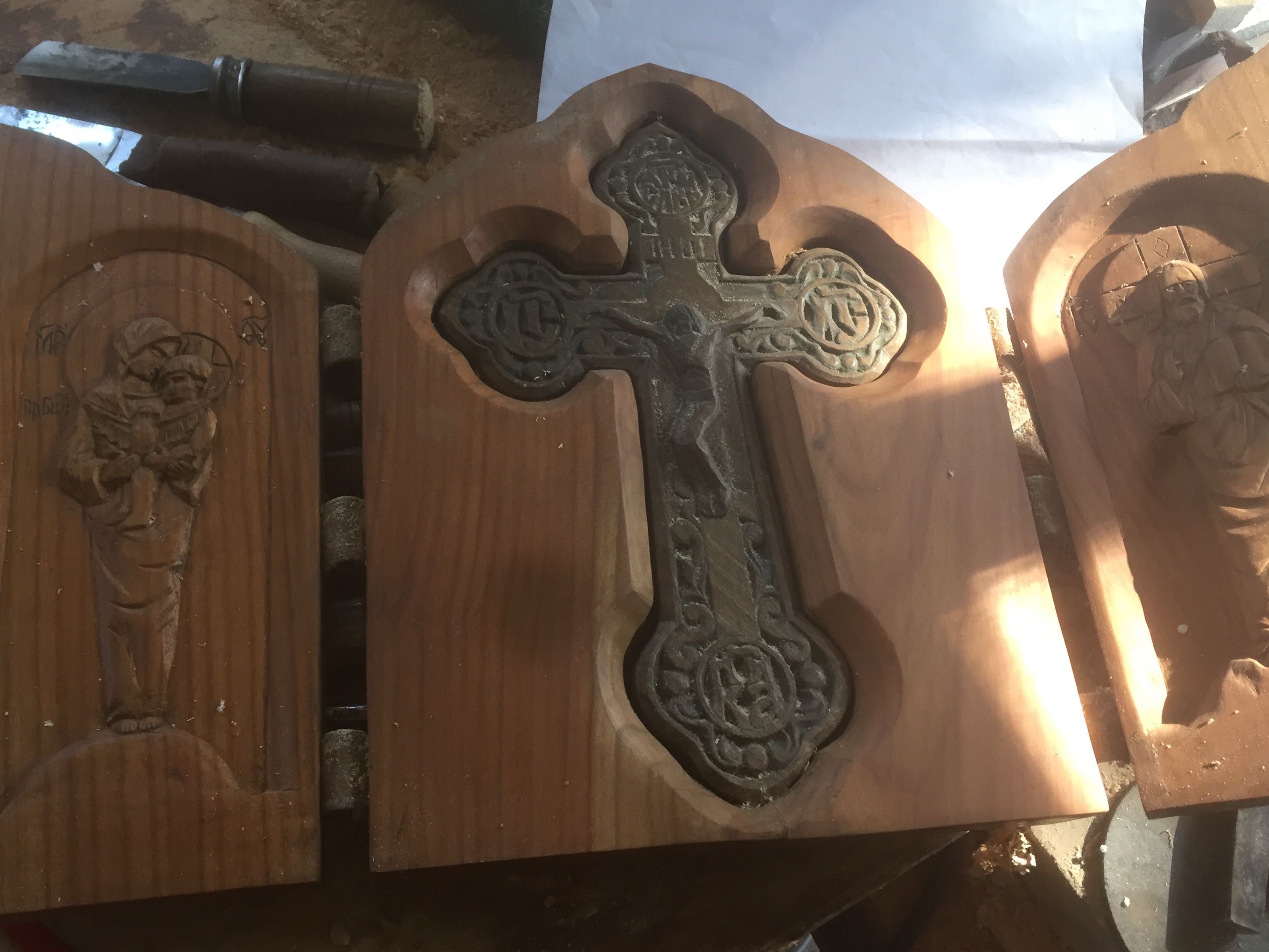 Хрест дерев’яний православний різьблений. Крест деревянный резной.