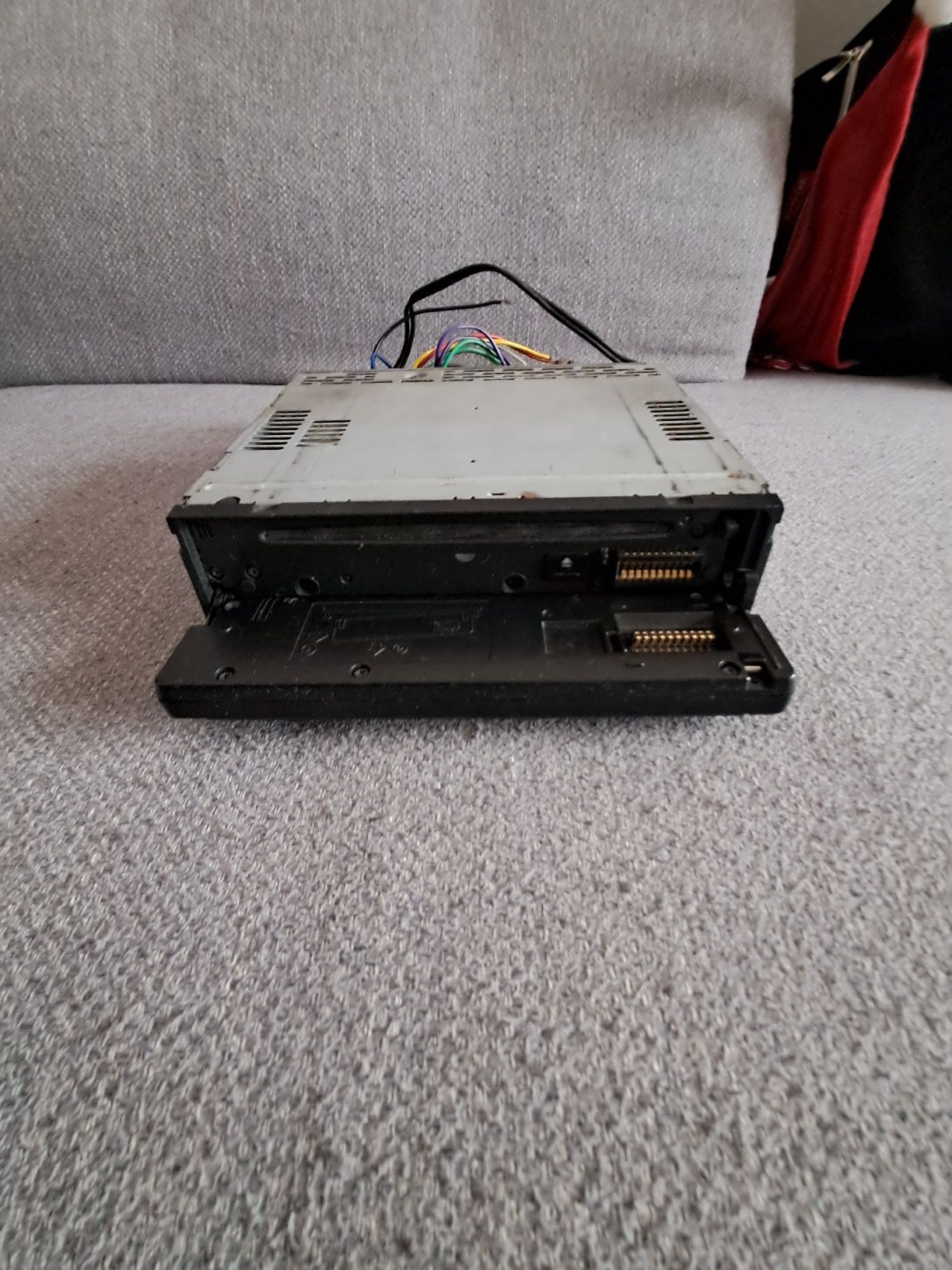 Radio sony explod