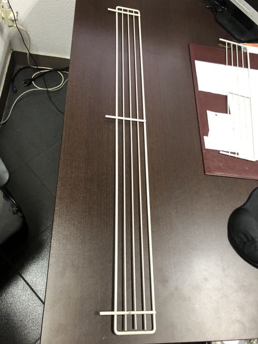 Grelha de proteção para prateleiras 1.00mt x 10cm altura