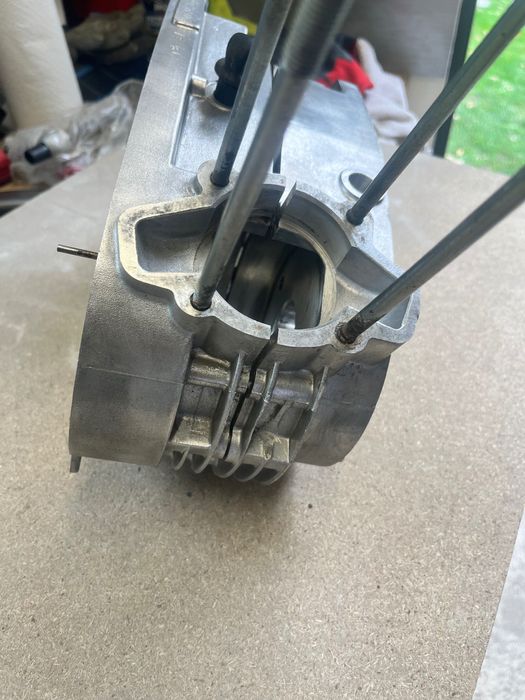 Kartery, silnik, mz etz 125/150, skrzynia, napęd obrotomierza DDR igła