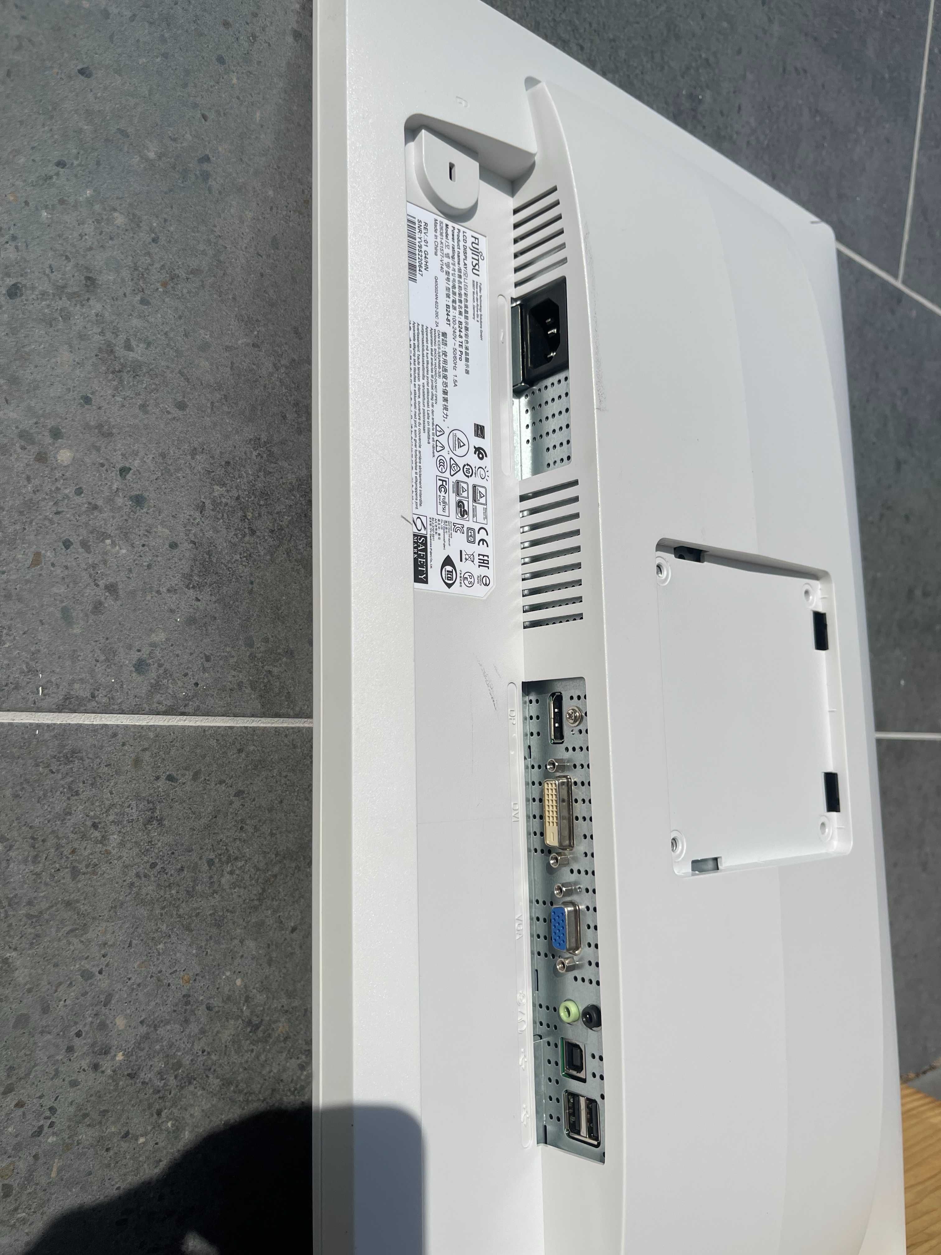 Уцінка! Монітор Fujitsu B24-8/24"/FHD/LED/IPS/16:9/250 кд/м²/Гарантія