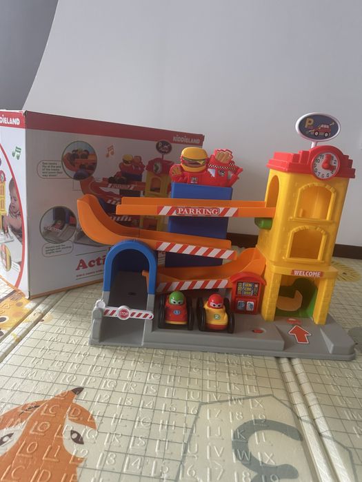 іграшковий паркінг Kiddieland