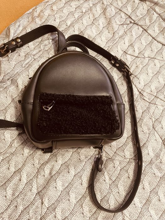 Класный рюкзак- сумка.В хорошем состоянии.