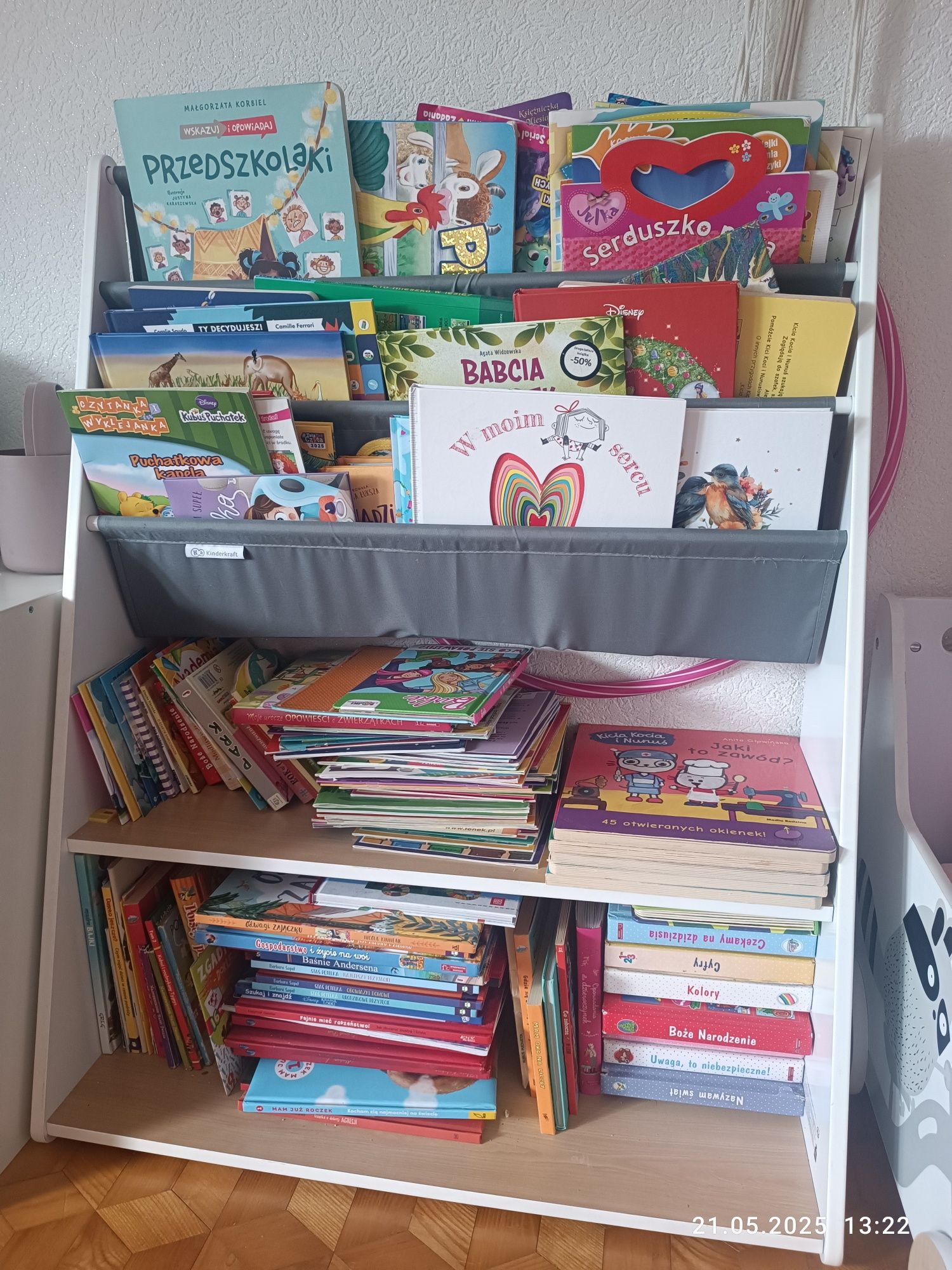 Zestaw biblioteczka na książki plus skrzynia