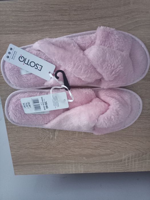 Kapcie różowe nowe esotiq 39/40