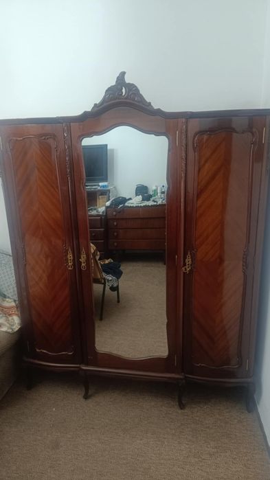 mobília, feito de madeira